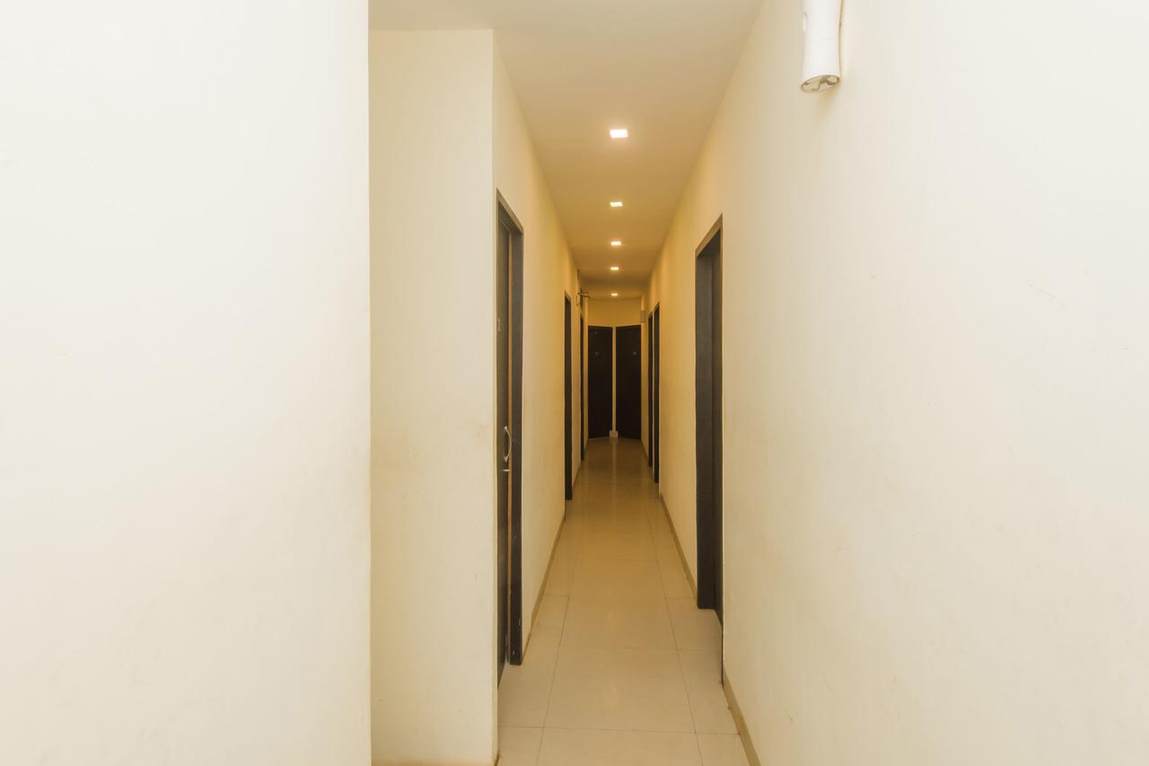 Oyo 10103 Hotel Aviva มุมไบ ภายนอก รูปภาพ